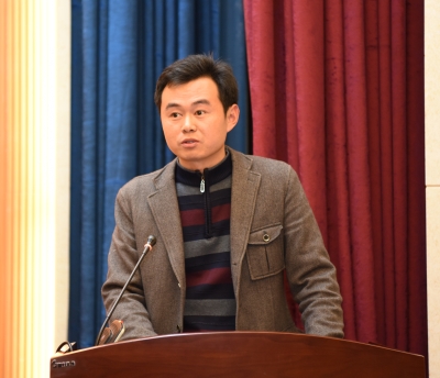 办公室李鸿显老师发言 办公室李鸿显老师发言